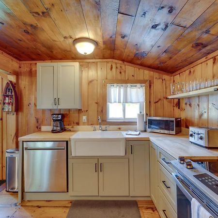Rustic Cabin Retreat On Rangeley Lake! Bagian luar foto