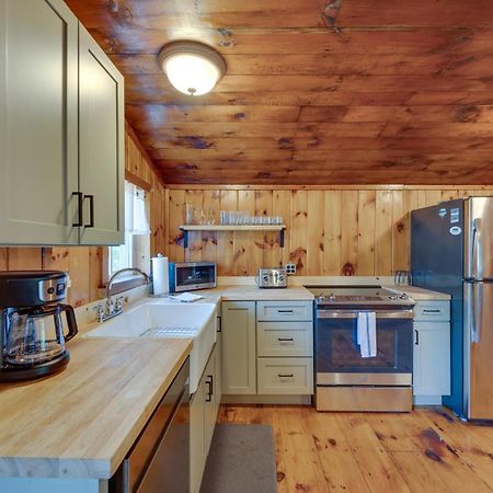 Rustic Cabin Retreat On Rangeley Lake! Bagian luar foto