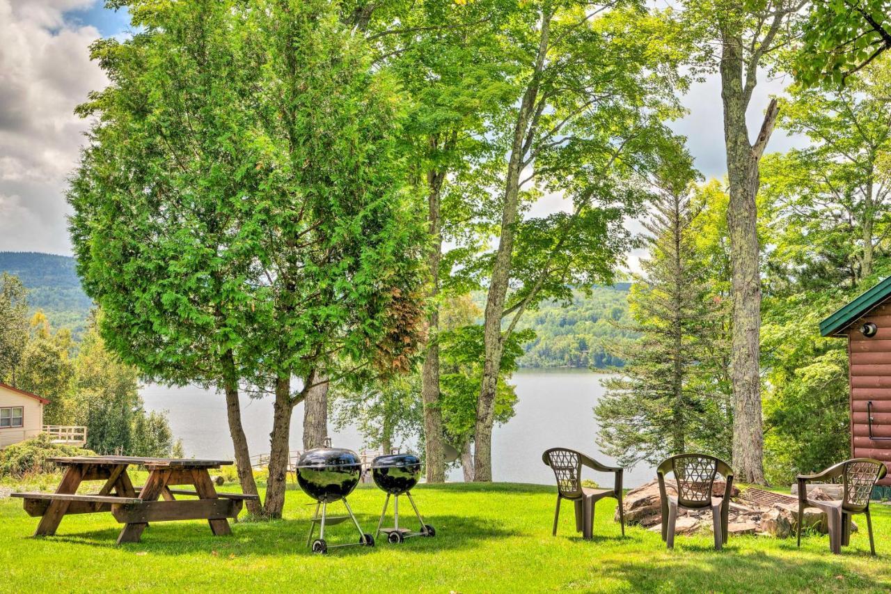 Rustic Cabin Retreat On Rangeley Lake! Bagian luar foto