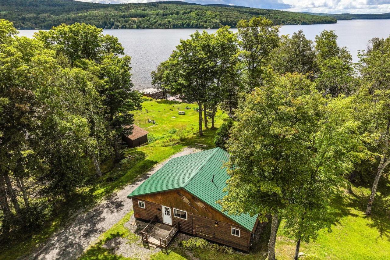 Rustic Cabin Retreat On Rangeley Lake! Bagian luar foto